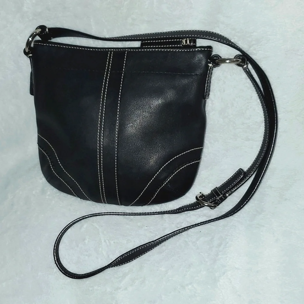 COACH Soho Black Leather Swingpack Small Crossbody Bag
